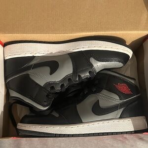 Jordan 1 Blazer 5Y Black and Gray worn 1 time lightly creased